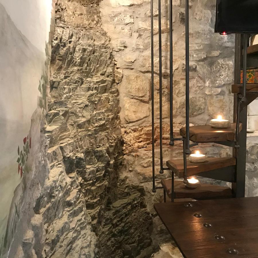 Borgo Manca Suite Sasso di Castalda Bagian luar foto