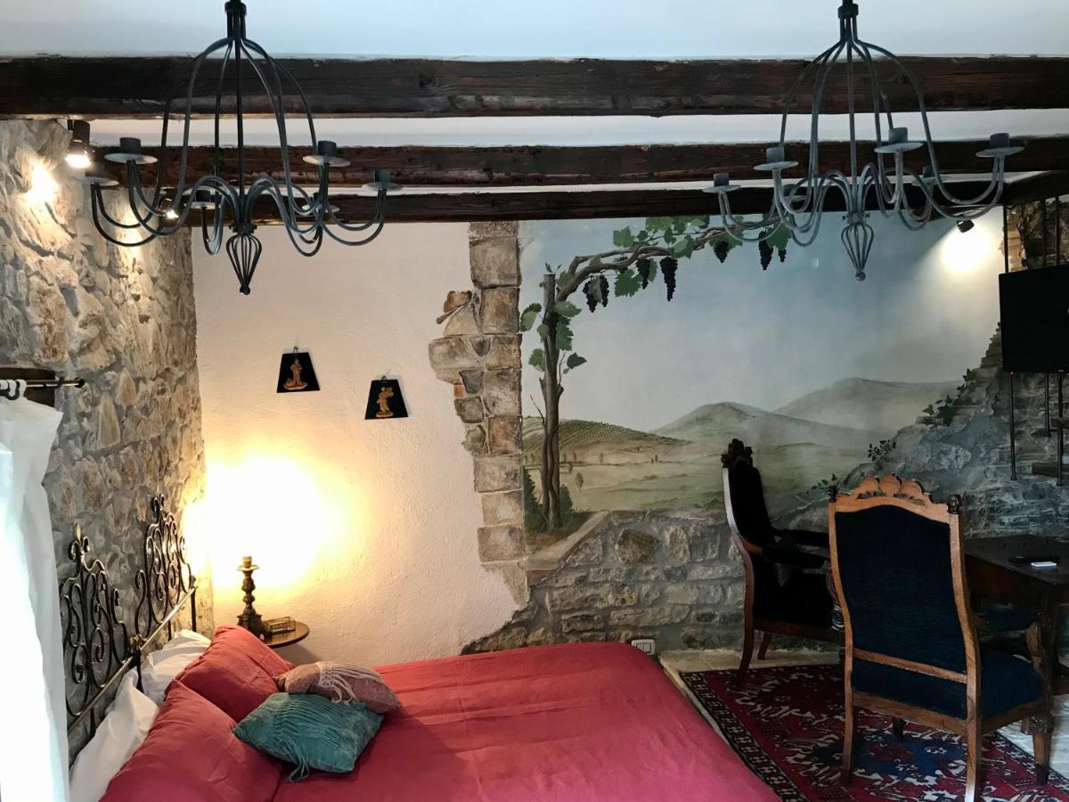 Borgo Manca Suite Sasso di Castalda Bagian luar foto