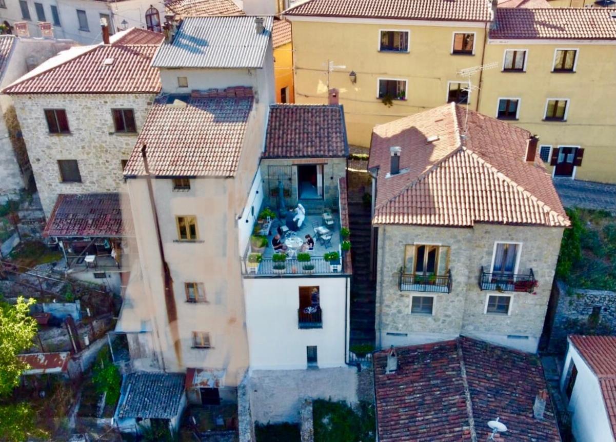 Borgo Manca Suite Sasso di Castalda Bagian luar foto