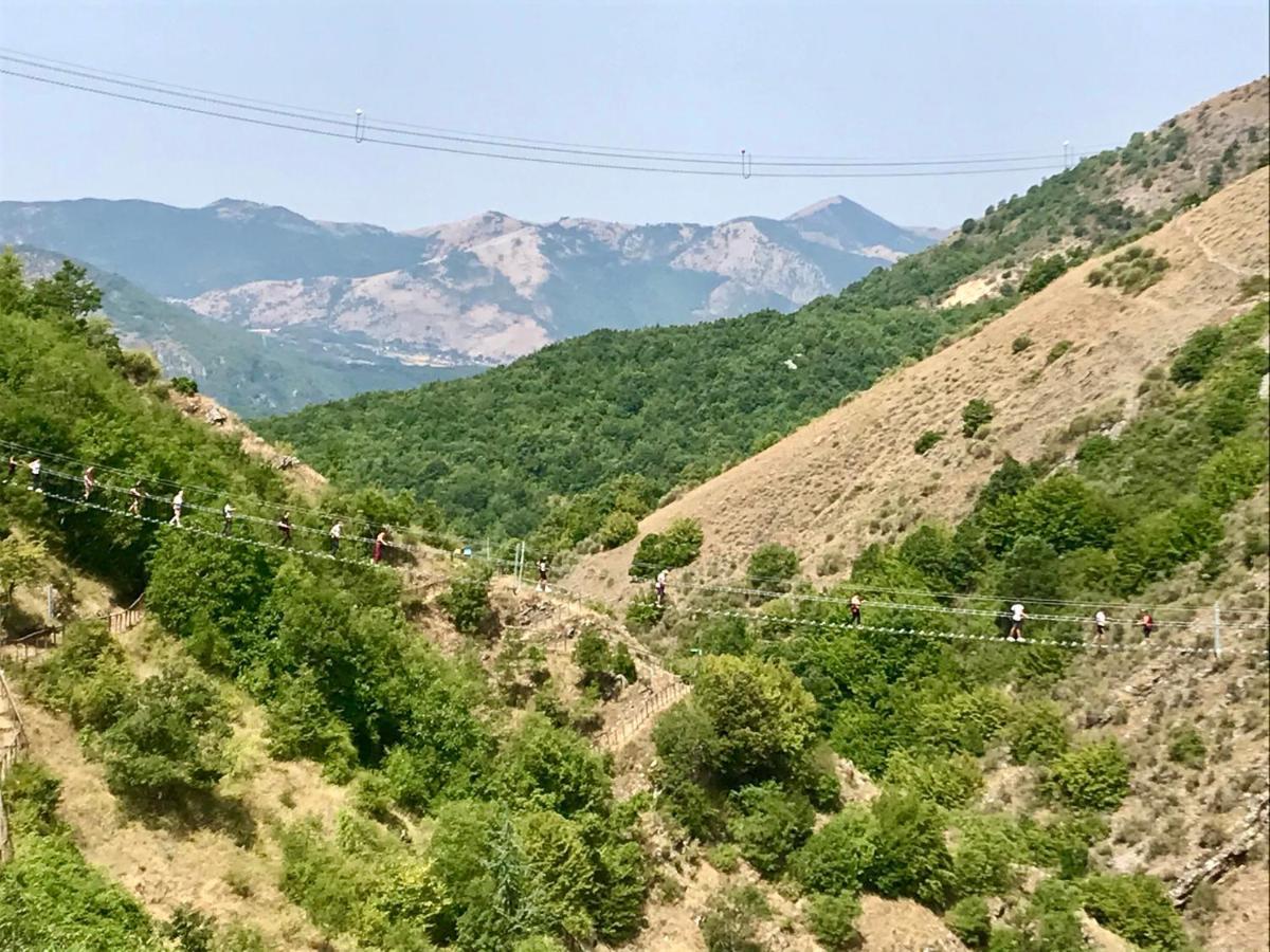 Borgo Manca Suite Sasso di Castalda Bagian luar foto