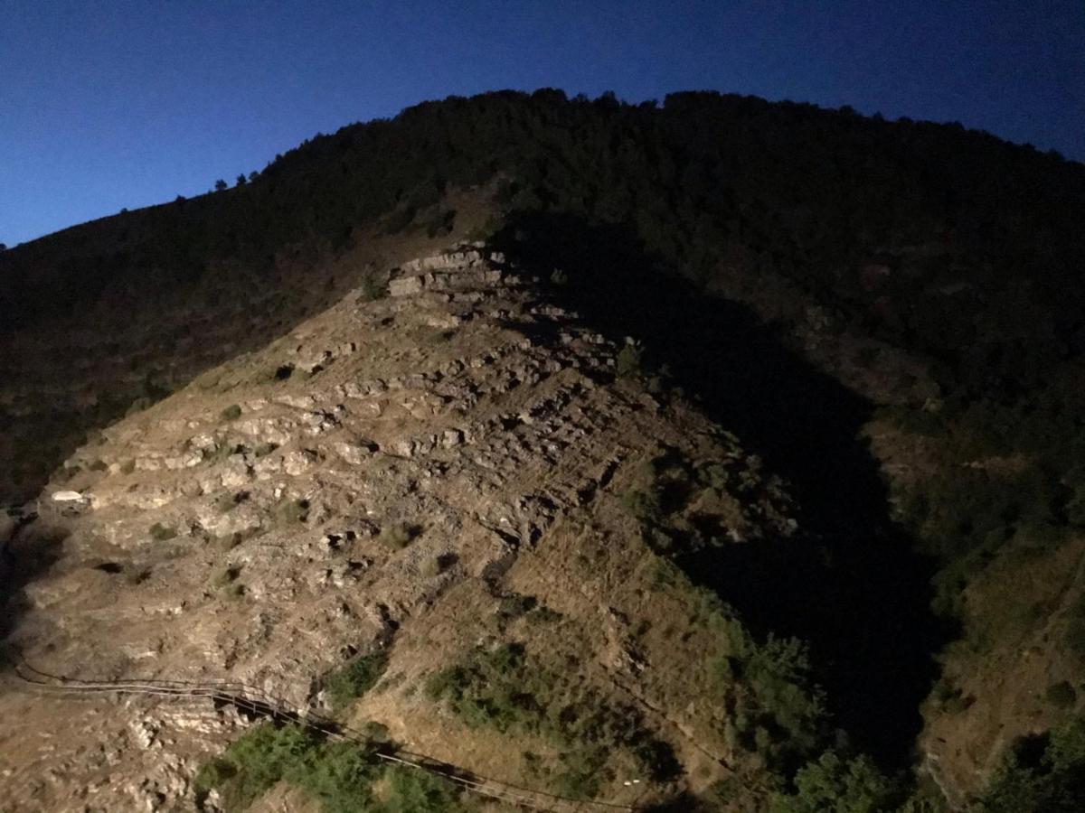 Borgo Manca Suite Sasso di Castalda Bagian luar foto