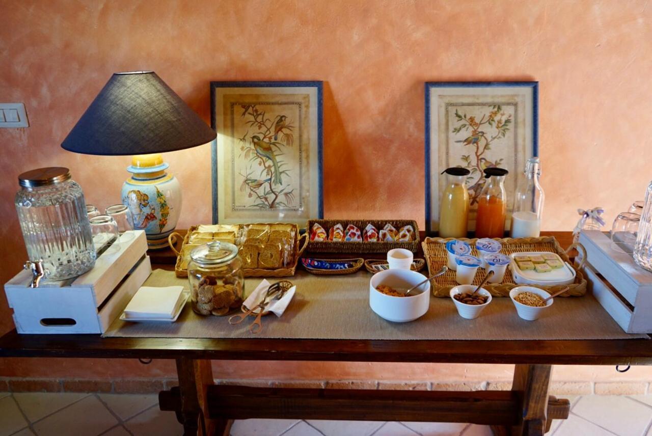 Borgo Manca Suite Sasso di Castalda Bagian luar foto