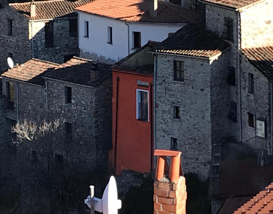 Borgo Manca Suite Sasso di Castalda Bagian luar foto